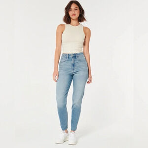 Hollister Curvy High- Rise Mom Jean Vintage Stretch Light Wash 26